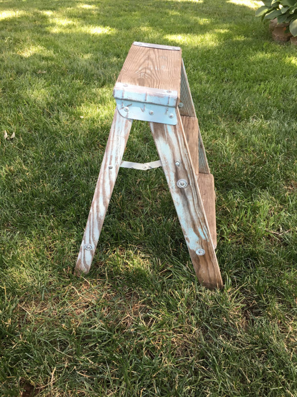 vintage wedding decor