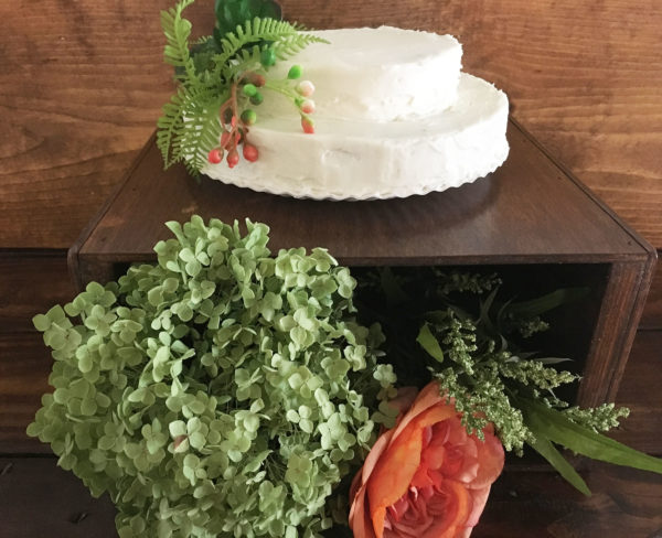 wood box cake stand for rent